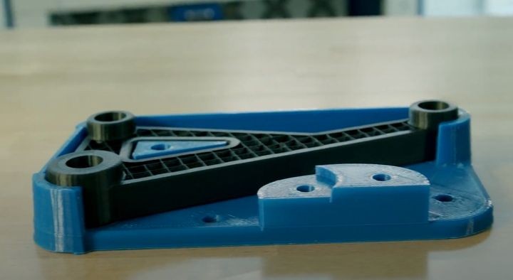 A custom 3D printed assembly jig